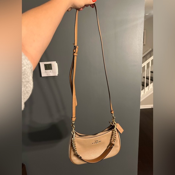 Coach Cream Pebbled Leather Shoulder Bag - Picture 10 of 11